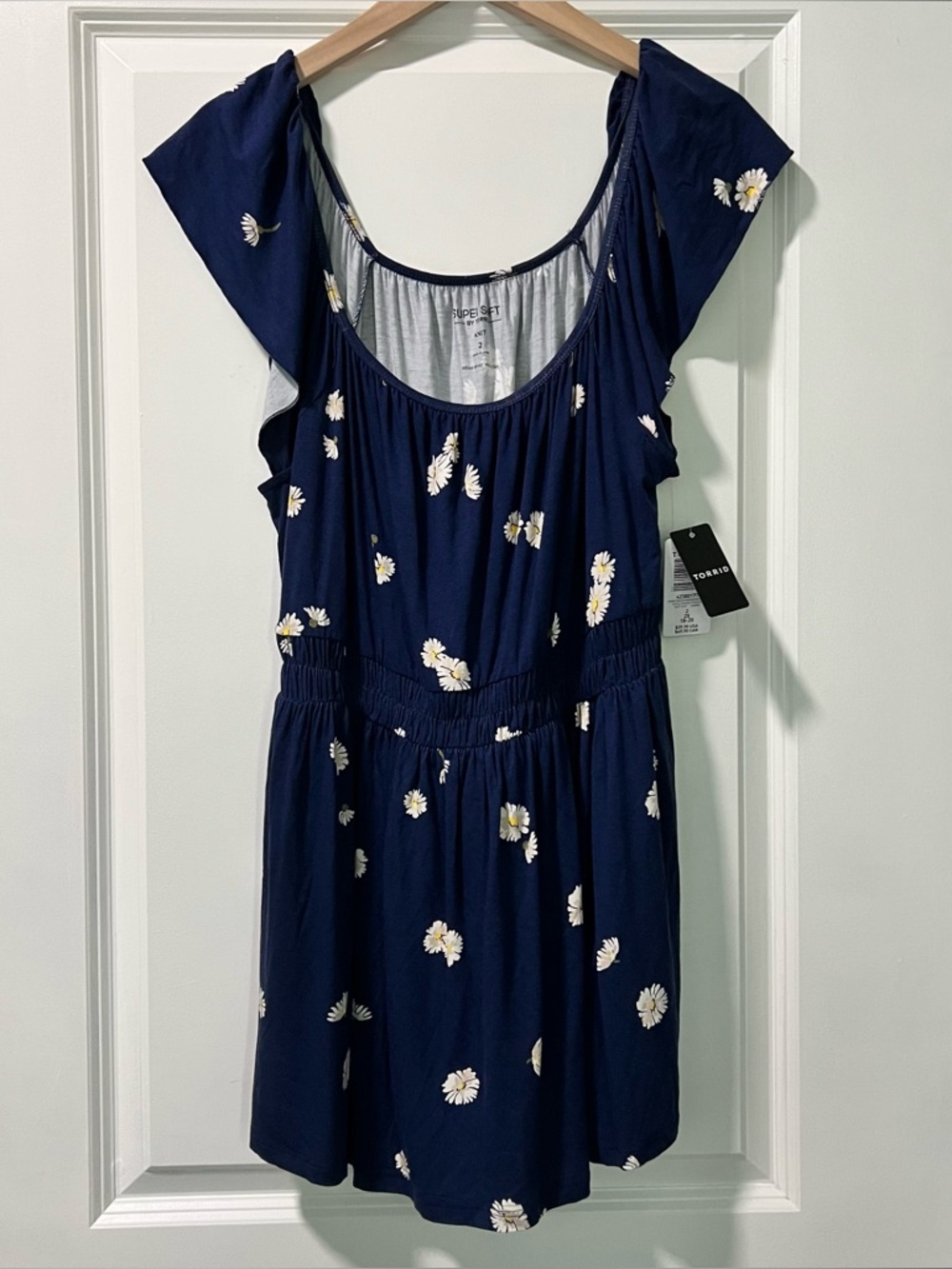 NWT Torrid Flutter Sleeve Babydoll Top Size 2 (2X) Navy Blue Floral Knit - Picture 2 of 5